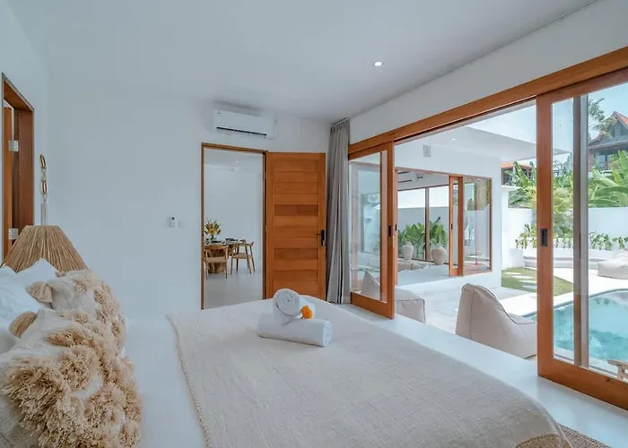 Casa de Férias Villa Larri - Modern 3Br - Canggu Beach