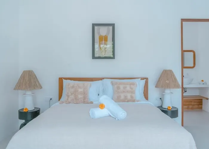 Casa de Férias Villa Larri - Modern 3Br - Canggu Beach Canggu