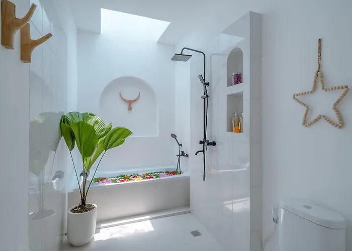 Villa Larri - Modern 3Br - Canggu Beach